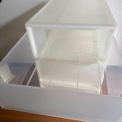 東京都東久留米市発！プラスティック収納ケース4段1つずつ別れますの画像