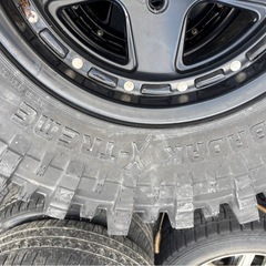 バリ目MADタイヤ 35×10.5-16の画像