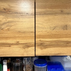 木目調キッチンキャビネットの画像