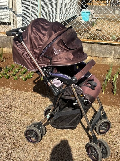 ベビーカー0歳〜　combi ディアグラッセ　ダウン膝掛け抱っこケープ付き　AB型