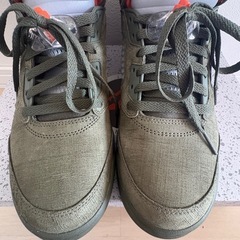 エアジョーダン5 レトロ　オリーブ　27.5cm 美品！！旭川市より引き取り限定！の画像