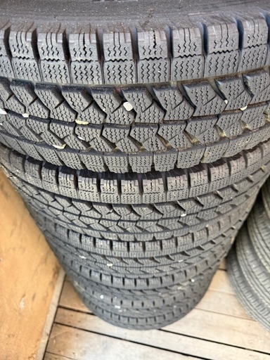 希少！195/70R15.5  エルフorアトラス等に
