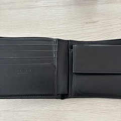 BVLGARI二つ折り財布36964
の画像
