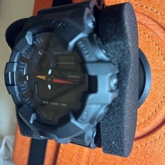 美品❣️ブラック × ネオン シリーズのCASIO G-SHOCK（型番：GA-700BMC-1AJF）ですの画像