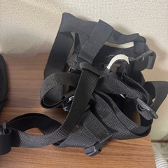 子供用バイクヘルメット　フルフェイス　と固定ベルト の画像