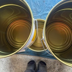 ペール缶（空）シェル５缶 1つ300円の画像