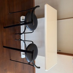 ニトリ　カウンターとイス2個
の画像