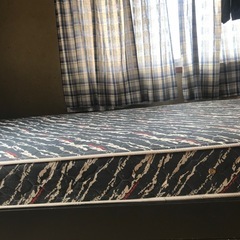 シングルベット引出し付き
の画像