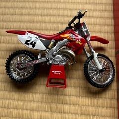 ホンダ　CR250R フィギュアの画像