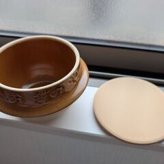 横川駅 おぎのや 釜飯の釜の画像