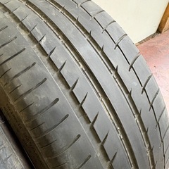 225/35/19夏トライアングル2本の画像