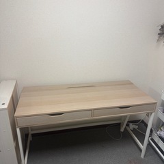 【3/20.21.22引取り希望】IKEA引き出し付きデスクの画像