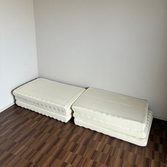 【取引き中】シングルマットレス 2枚セット（3つ折り可）の画像