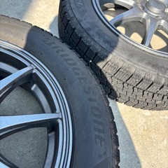 ブリヂストン　スタッドレスタイヤの画像
