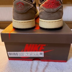 Travis Scott × Nike Air Jordan 1 Low OG SP-T  "Black/Dark Mocha" の画像