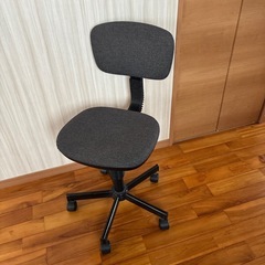 高さ調整可能　デスクワーク用　椅子の画像