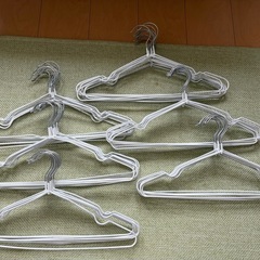針金ハンガー 59本の画像