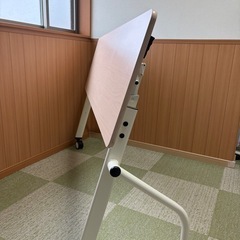 折りたたみテーブル　会議用テーブルの画像