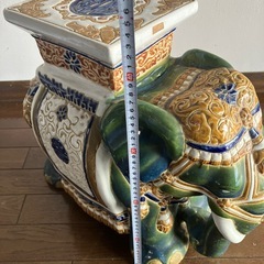 象の置物　花台の画像