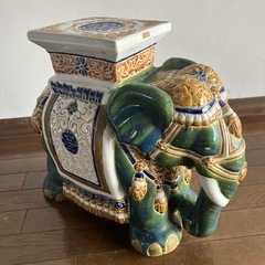 象の置物　花台の画像