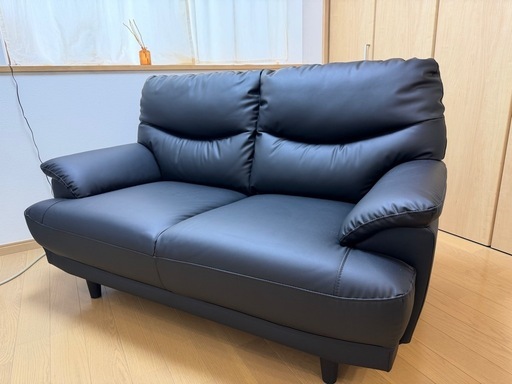 4月25日まで限定値下げ⭐︎ほぼ未使用　ニトリ2人がけ　傷が付きにくい合皮ソファー　　　