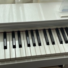 電子ピアノの画像