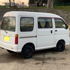 ⭐️コミコミ価格⭐️★旧車★ネオクラ★車検令和8年5月まで★パートタイム4WD★5速MT★ハイルーフ★DAIHATSU  ハイゼット バン★の画像