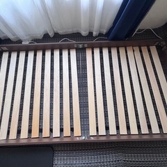 【週末価格 】マットレス(シングルサイズ、フレーム付き)の画像