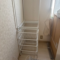 IKEAスチールラックの画像