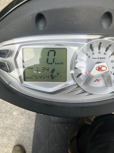 キムコgp125早めの取り引き者優先します。 キムコgp125早めの取り引き者優先します。