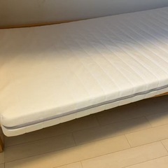 IKEA2段ベッド　マットレス付きの画像