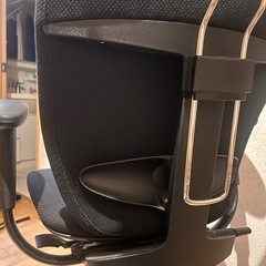 イトーキ　アームチェア　昇降タイプの画像