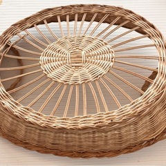   【新品未使用】ラタン風 かごトレー（持ち手付き）の画像