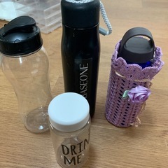 雑貨や傘の画像