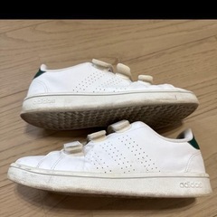 adidas アディダス　スニーカー　23.5㎝  の画像