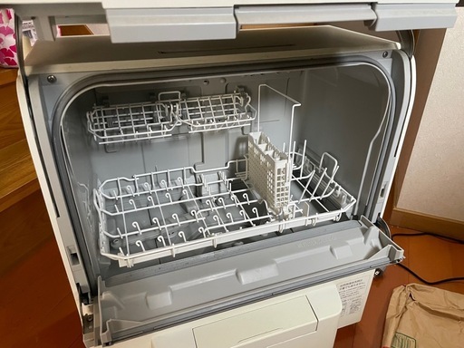 値下げ　パナソニック　食器洗い乾燥機　NP-TSP1