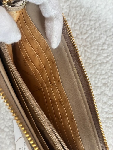 新品未使用 マデラ ベージュ クロコダイルショルダーバッグ