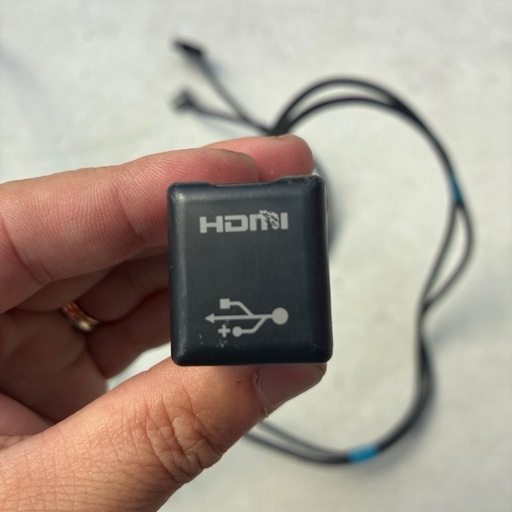 TOYOTA純正HDMIケーブル