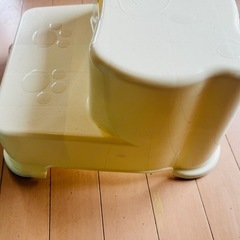 【無料】西松屋 2段ステップ 踏み台 くまさんの画像