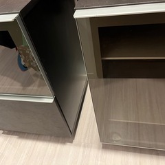 ビクターインテリア ガラス開き扉キャビネット右 定価71,400円の画像