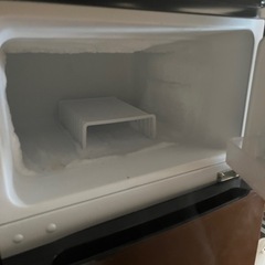 COMFEE’ 冷蔵庫 90L 幅47.8cm 2ドア 右開き コンパクト 耐熱天板 スリム 一人暮らし向け ブラック RCT90BL(E) の画像