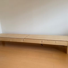 自作の台。200cm×40cm×25cmの画像