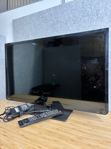 【中古品】TOSHIBA32形液晶カラーテレビ　リモコン付き