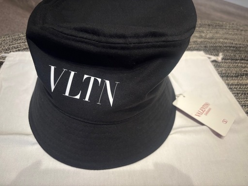 VALENTINO   ロゴバケットハット