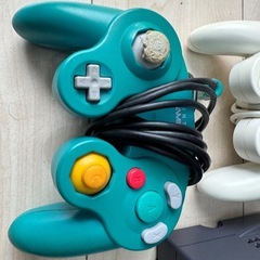 【可動品】任天堂　ゲームキューブ　2台セットの画像