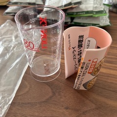 レトルト  親子丼、牛とじ丼、中華丼 計量カップ付きの画像