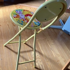 クマのプーさん　折りたたみイスの画像
