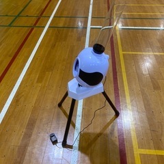 バドミントン自動シャトル出し装置の画像