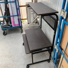 キャスター付き　オフィス机　座椅子用　引き出し付きの画像