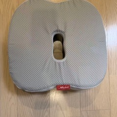 PPW 人間工学オフィスチェアクッション 竹炭入り・通気性素材・USB加熱対応 長時間座っても疲れにくい多機能座布団の画像